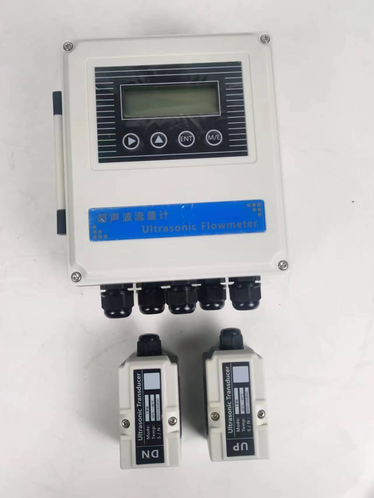 TUF-2000外夹式超声波流量计